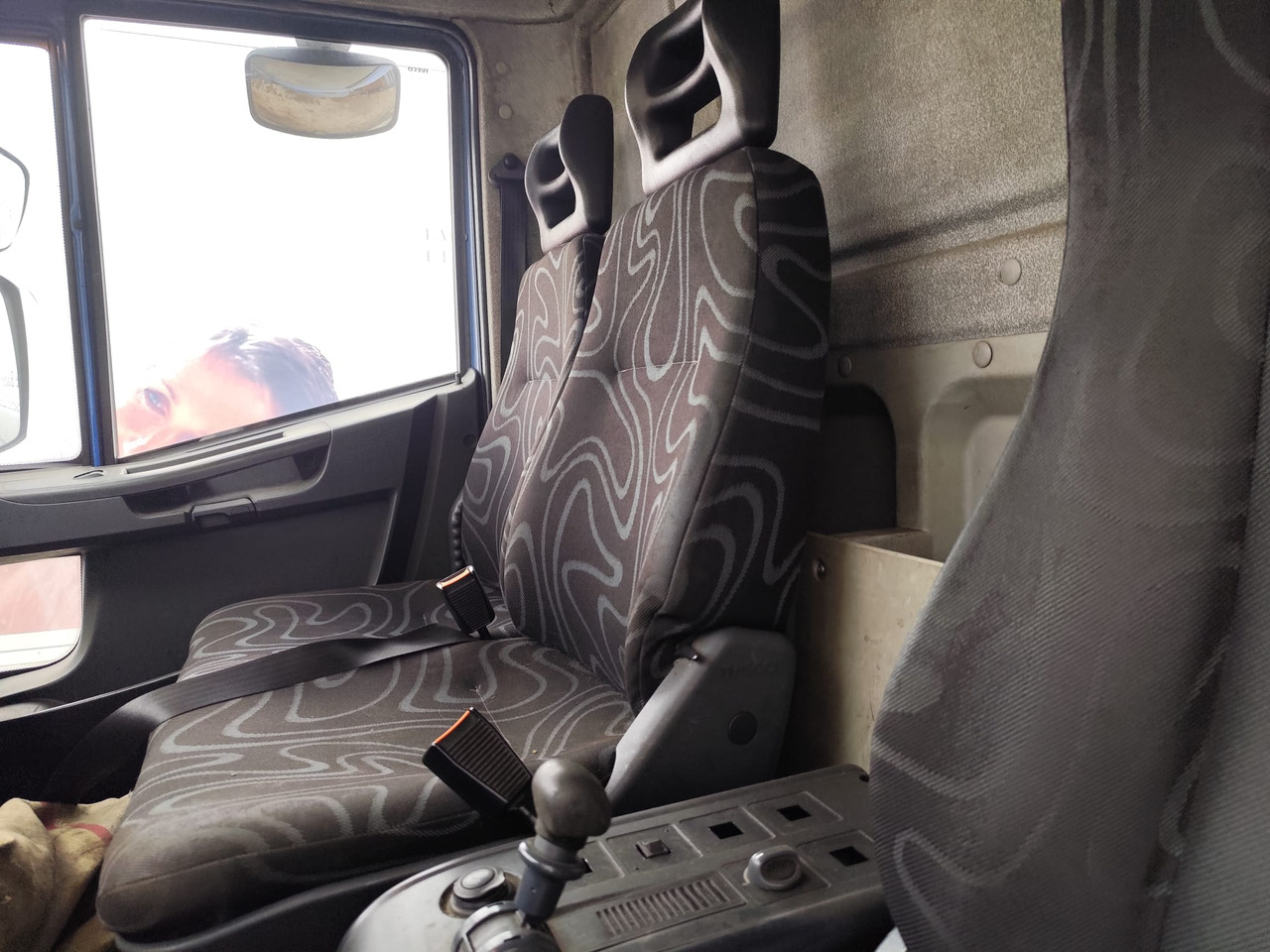 IVECO EUROCARGO 140E25 - Camion benne: photos 4 IVECO EUROCARGO 140E25 - Camion benne: photos 4