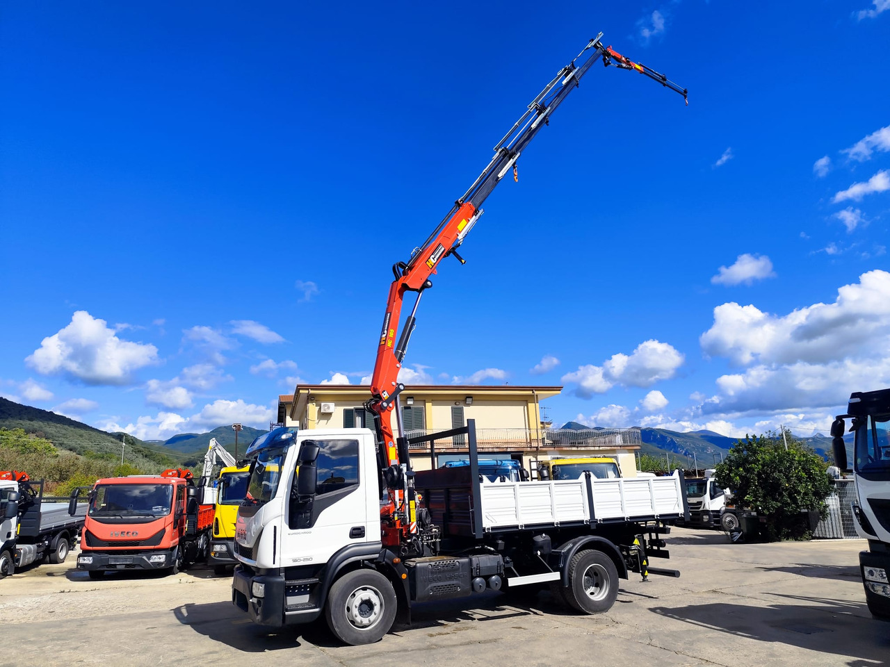IVECO EUROCARGO 160-250 - Camion grue, Camion benne: photos 4 IVECO EUROCARGO 160-250 - Camion grue, Camion benne: photos 4