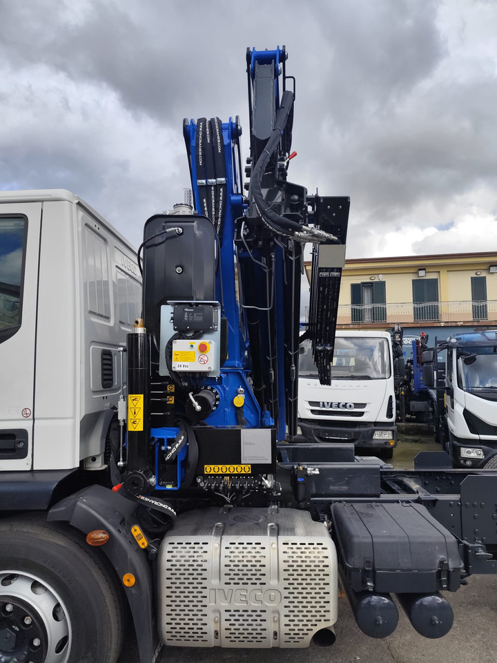 IVECO EUROCARGO 180-320 - Camion benne, Camion grue: photos 5 IVECO EUROCARGO 180-320 - Camion benne, Camion grue: photos 5