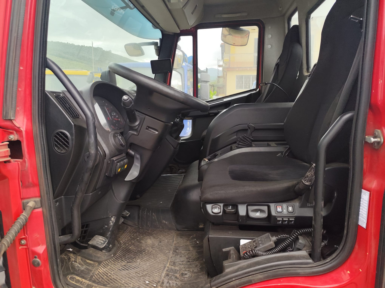 IVECO EUROCARGO 75-210 - Camion benne: photos 4 IVECO EUROCARGO 75-210 - Camion benne: photos 4