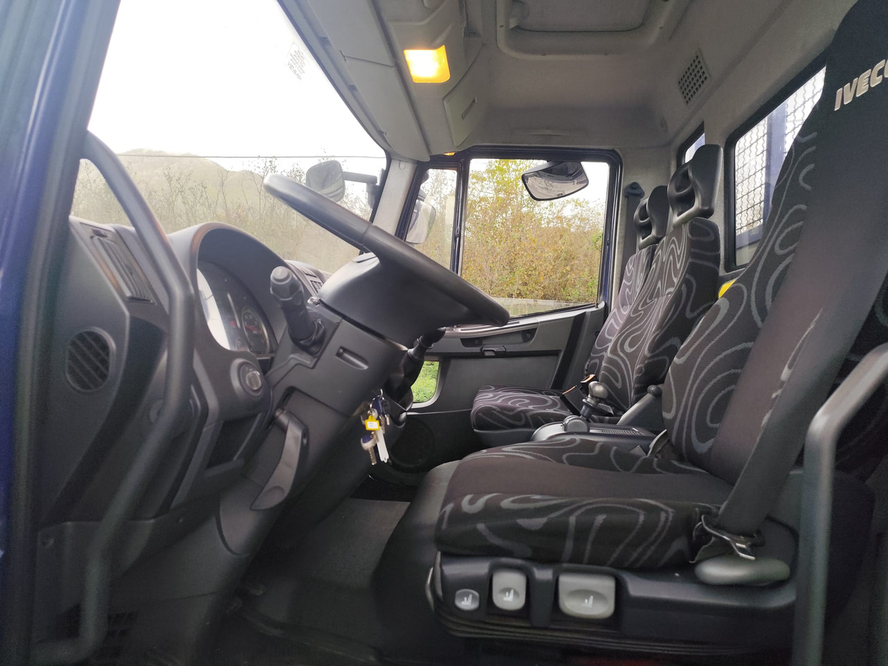 IVECO EUROCARGO 75E18 - Camion benne: photos 3 IVECO EUROCARGO 75E18 - Camion benne: photos 3