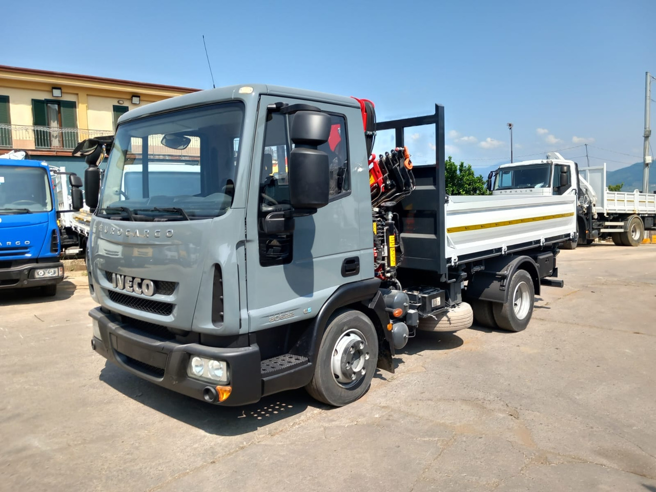 Camion grue IVECO EUROCARGO 80E22: photos 14