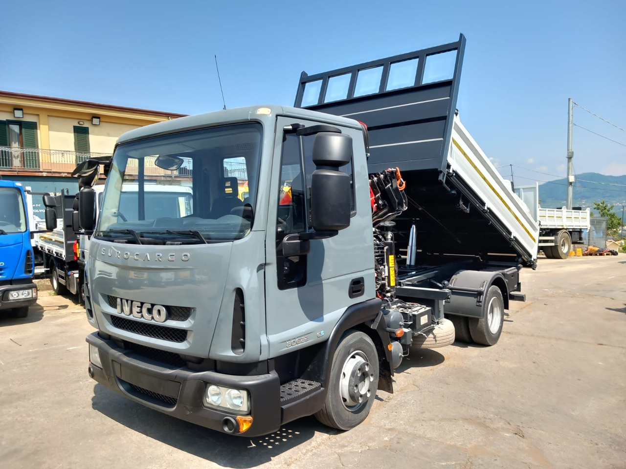 Camion grue IVECO EUROCARGO 80E22: photos 17