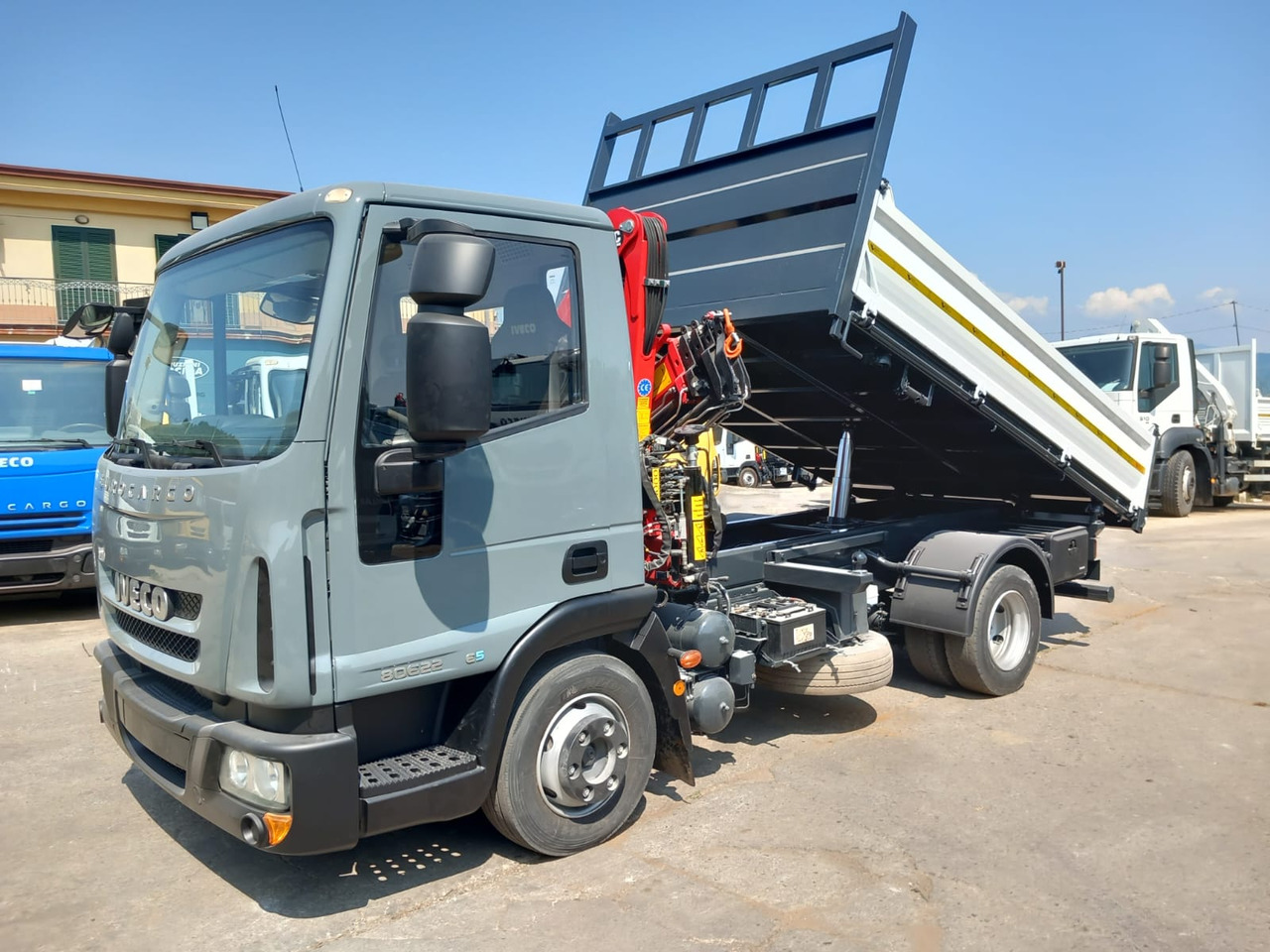 Camion grue IVECO EUROCARGO 80E22: photos 36