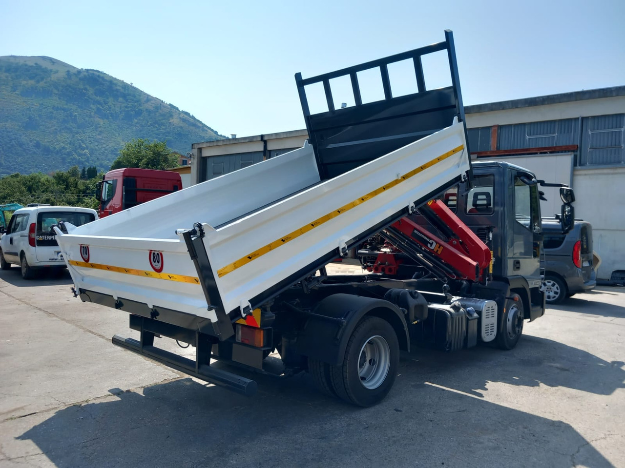 Camion grue IVECO EUROCARGO 80E22: photos 35