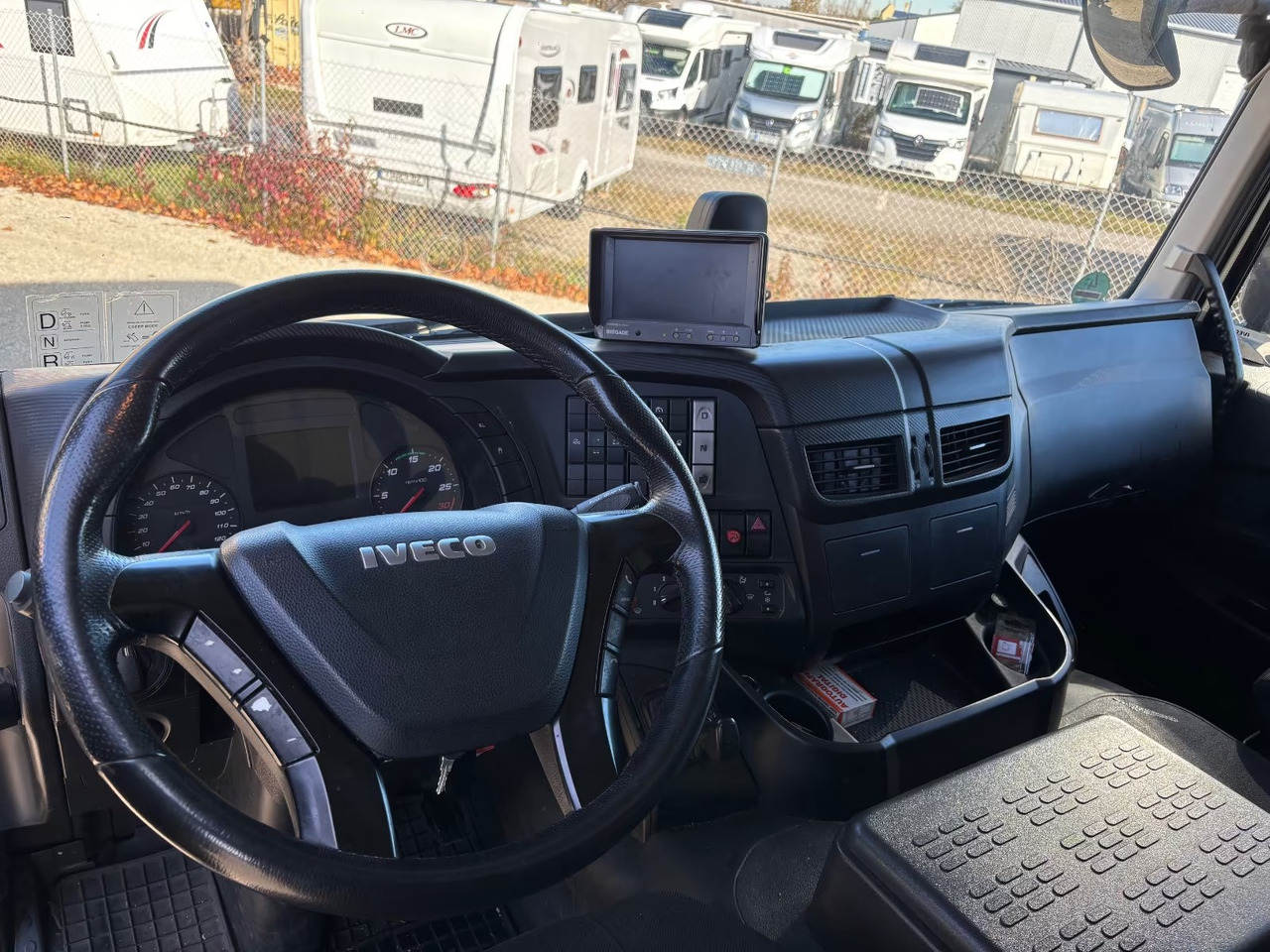 IVECO STRALIS 260S36 - Camion fourgon: photos 3 IVECO STRALIS 260S36 - Camion fourgon: photos 3