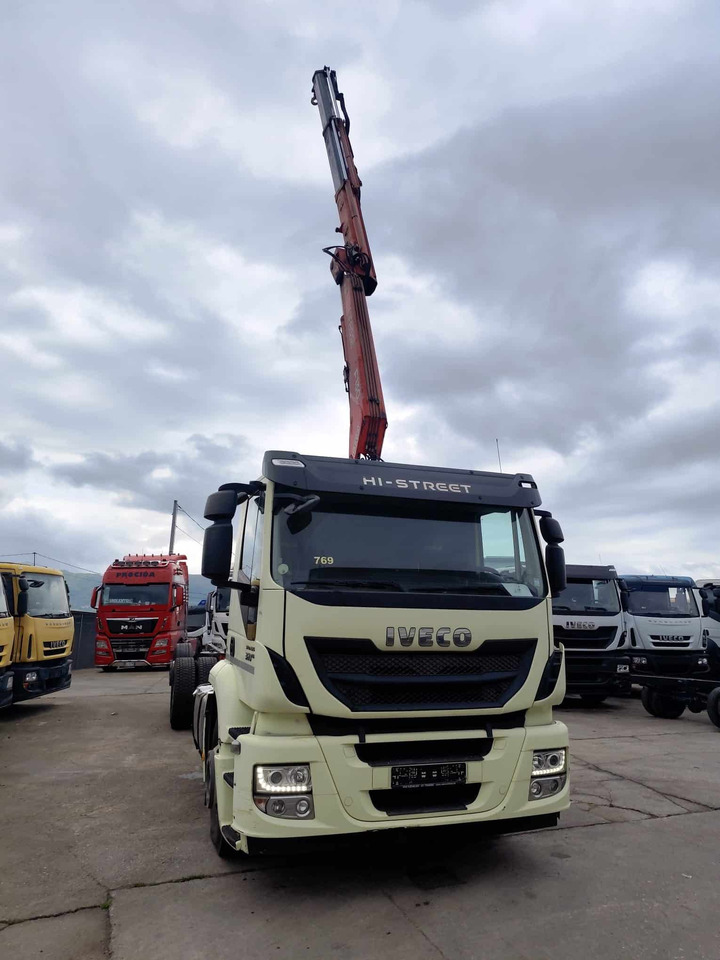 IVECO STRALIS 260S36 - Camion plateau, Camion grue: photos 1 IVECO STRALIS 260S36 - Camion plateau, Camion grue: photos 1