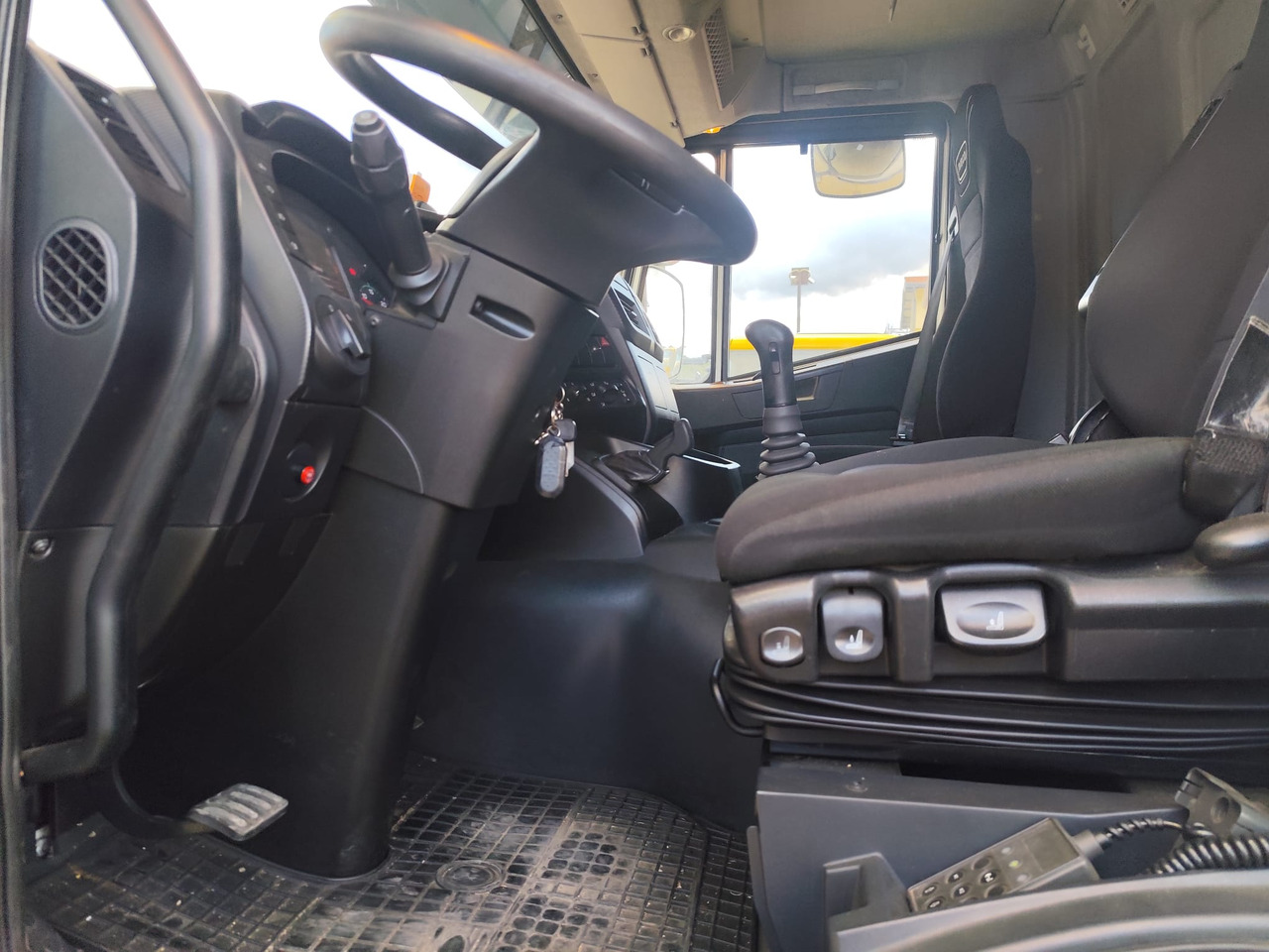 IVECO STRALIS AD 260S31 Y/P - crédit-bail IVECO STRALIS AD 260S31 Y/P: photos 14