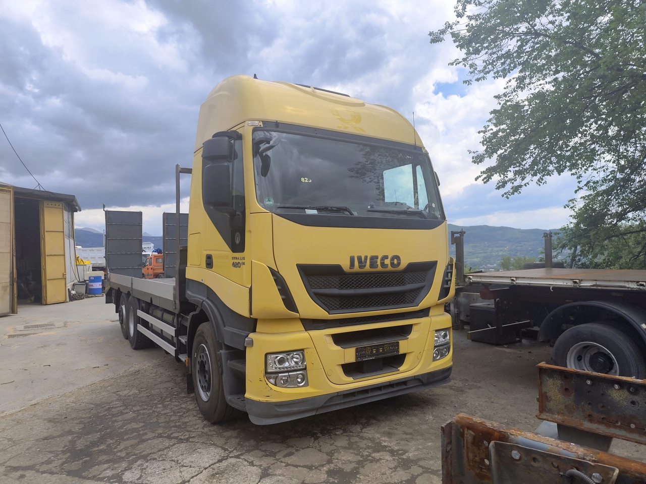 IVECO STRALIS AS 260S42 - Camion plateau: photos 5 IVECO STRALIS AS 260S42 - Camion plateau: photos 5