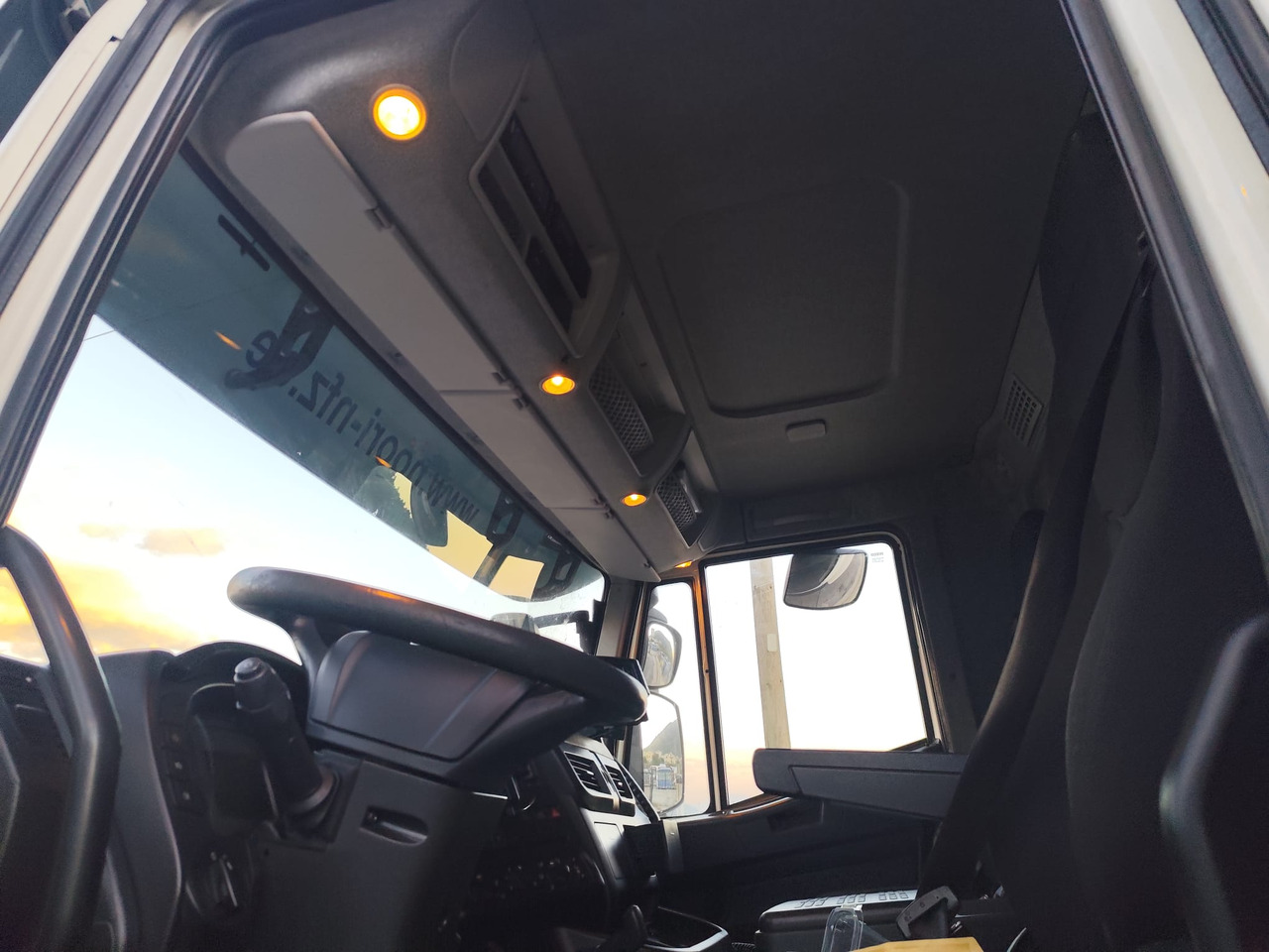 IVECO STRALIS AS 260S46 - Camion plateau: photos 5 IVECO STRALIS AS 260S46 - Camion plateau: photos 5