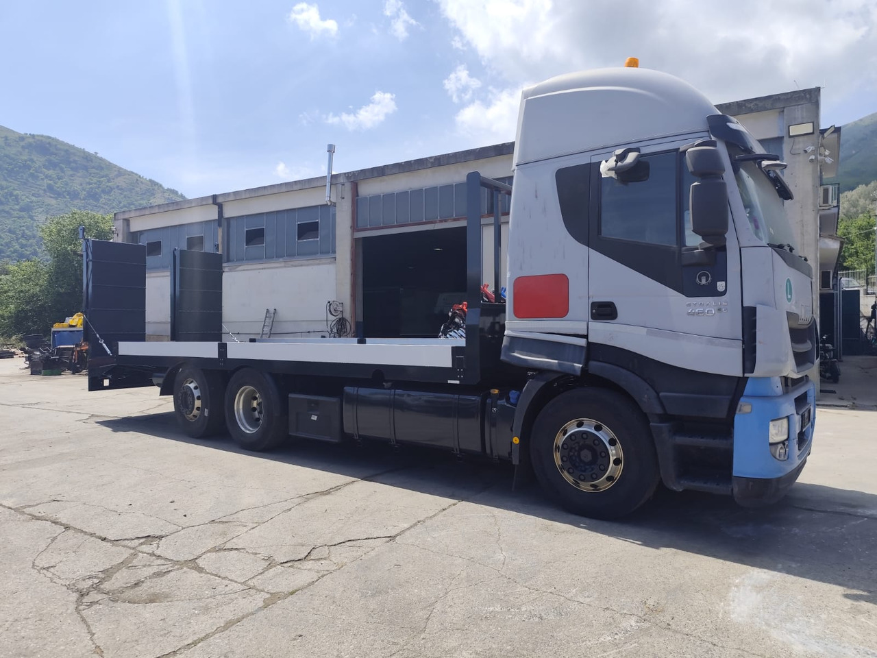 Camion plateau IVECO STRALIS AS 260S46: photos 25