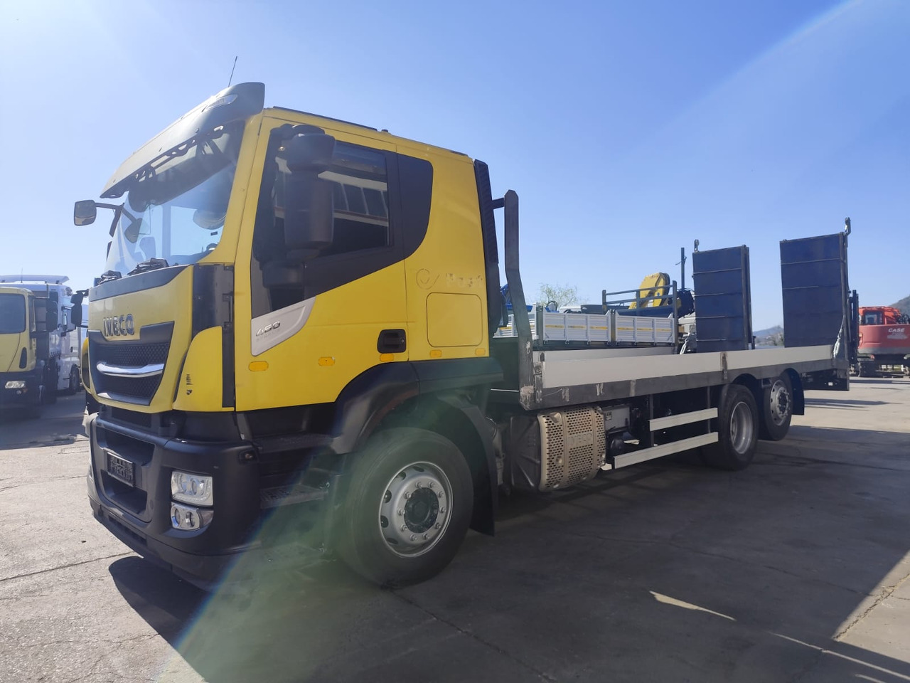 IVECO STRALIS HI-WAY 260S46 XP - Camion plateau: photos 3 IVECO STRALIS HI-WAY 260S46 XP - Camion plateau: photos 3