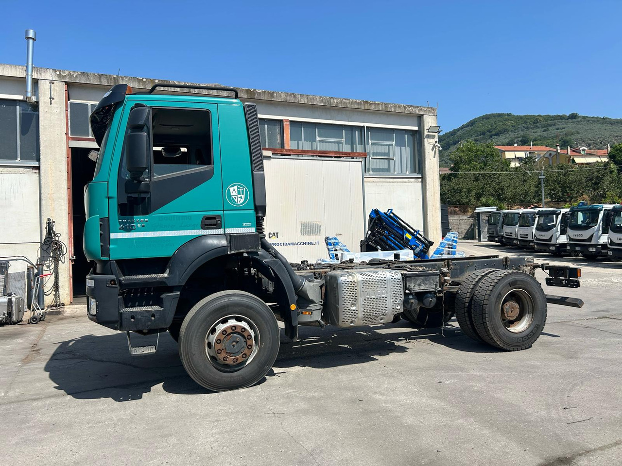 IVECO TRAKKER 190T41 - Châssis cabine: photos 2 IVECO TRAKKER 190T41 - Châssis cabine: photos 2