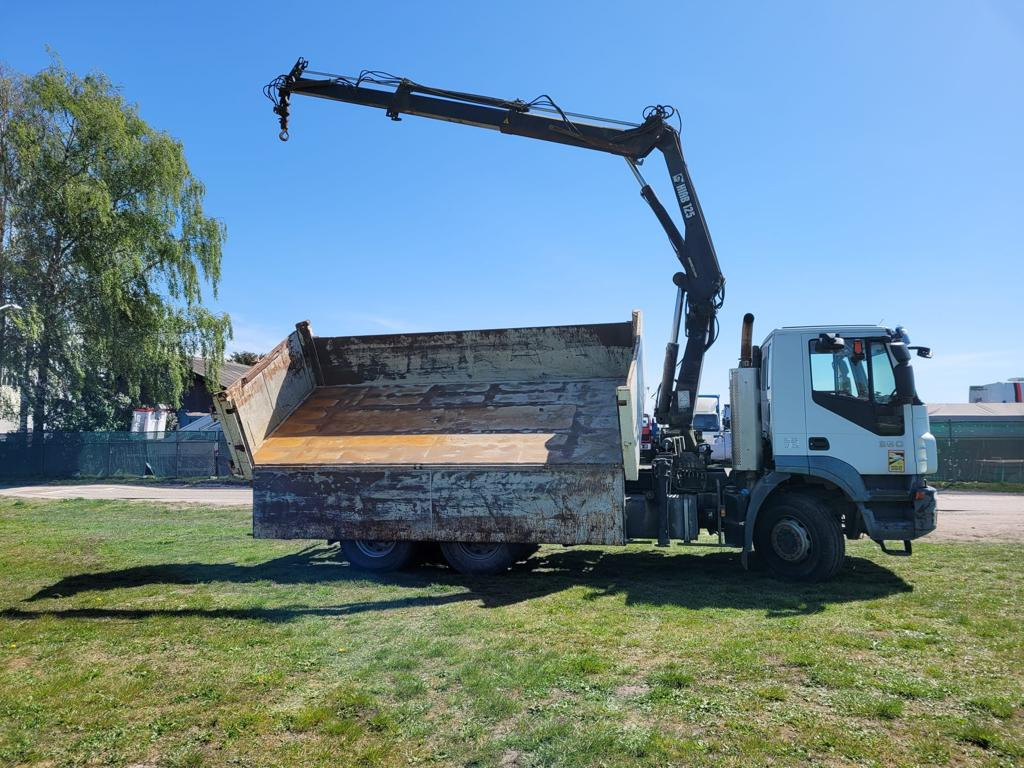 Camion grue, Camion benne IVECO TRAKKER 260T36: photos 11 Camion grue, Camion benne IVECO TRAKKER 260T36: photos 11