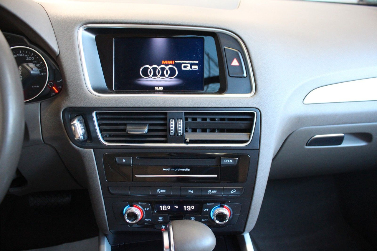 SUV Audi Q5 2.0 TDI  S-tronic quattro Panorama Kamera ACC: photos 14