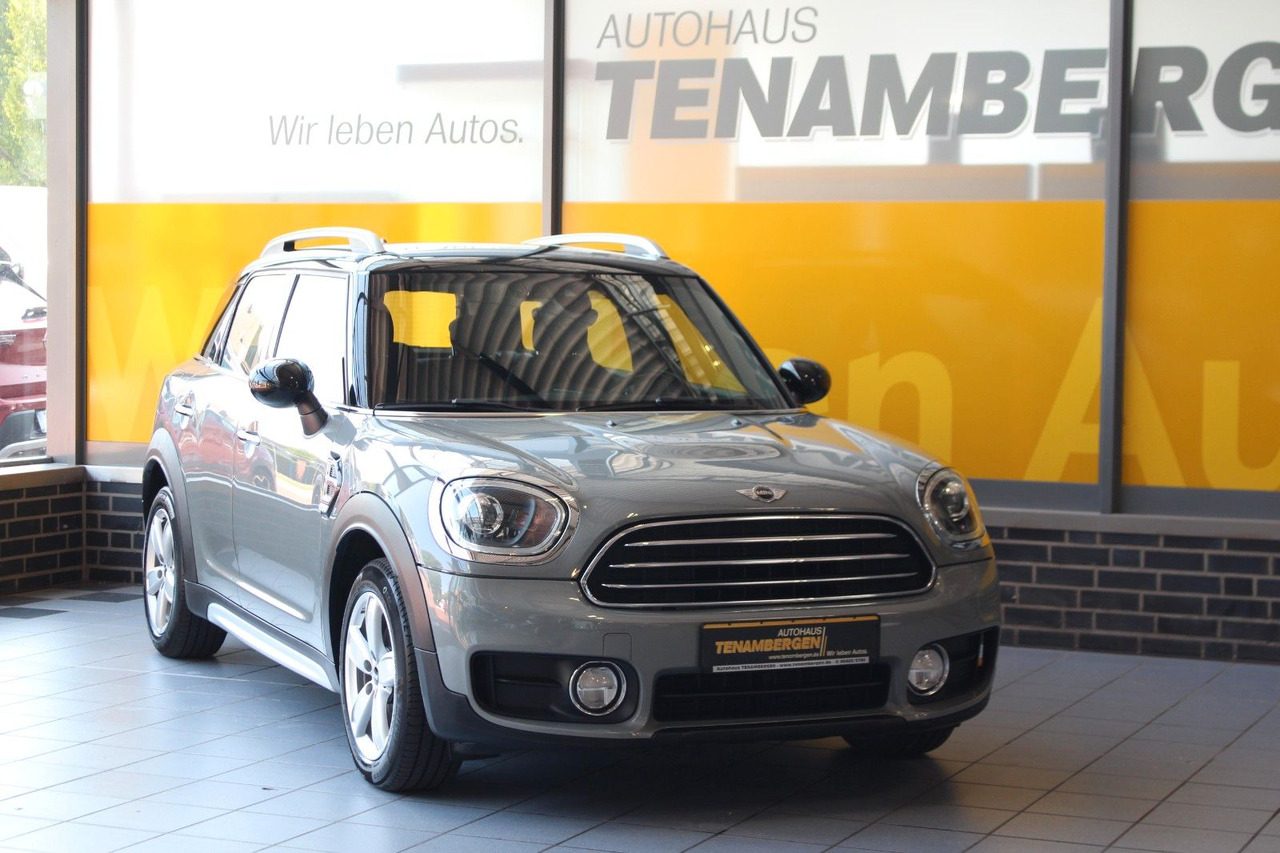 MINI Cooper D Countryman Pepper Navi Klimaaut. PDC - Voiture: photos 2 MINI Cooper D Countryman Pepper Navi Klimaaut. PDC - Voiture: photos 2