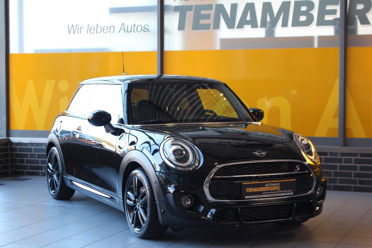 MINI Cooper S 3 trg. Pepper JCW LED H&K - Berline: photos 2 MINI Cooper S 3 trg. Pepper JCW LED H&K - Berline: photos 2