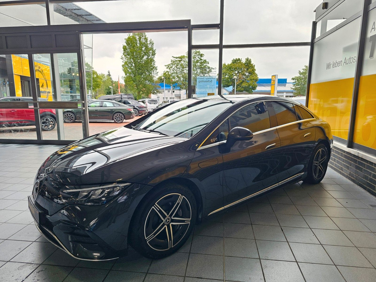 Mercedes-Benz EQE 350 AMG Edition ACC Memory eHeckkl. - Voiture: photos 2 Mercedes-Benz EQE 350 AMG Edition ACC Memory eHeckkl. - Voiture: photos 2