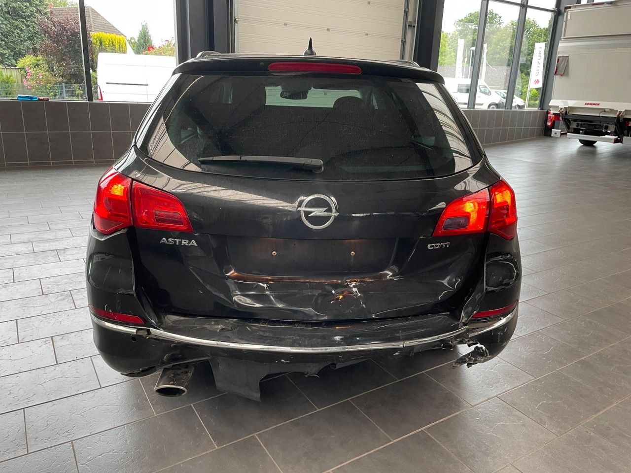 Opel Astra J Sports Tourer Style - Voiture: photos 3 Opel Astra J Sports Tourer Style - Voiture: photos 3