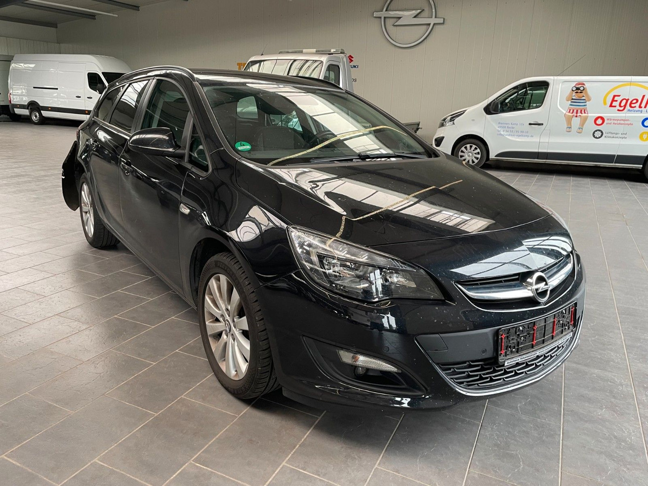 Opel Astra J Sports Tourer Style - Voiture: photos 5 Opel Astra J Sports Tourer Style - Voiture: photos 5