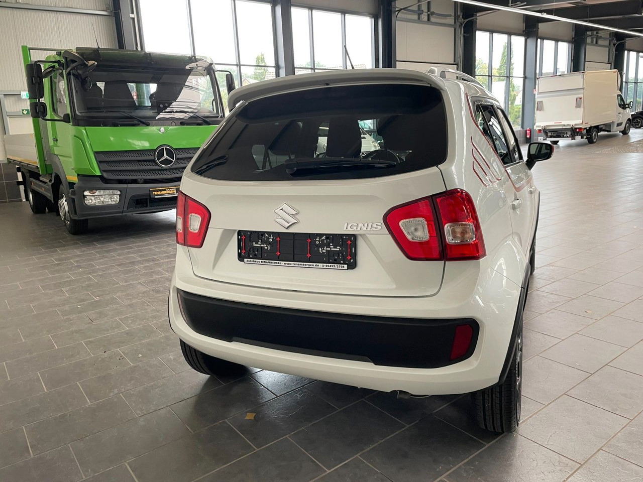 Suzuki Ignis 1,2 Intro Edtion+ - Voiture: photos 4 Suzuki Ignis 1,2 Intro Edtion+ - Voiture: photos 4
