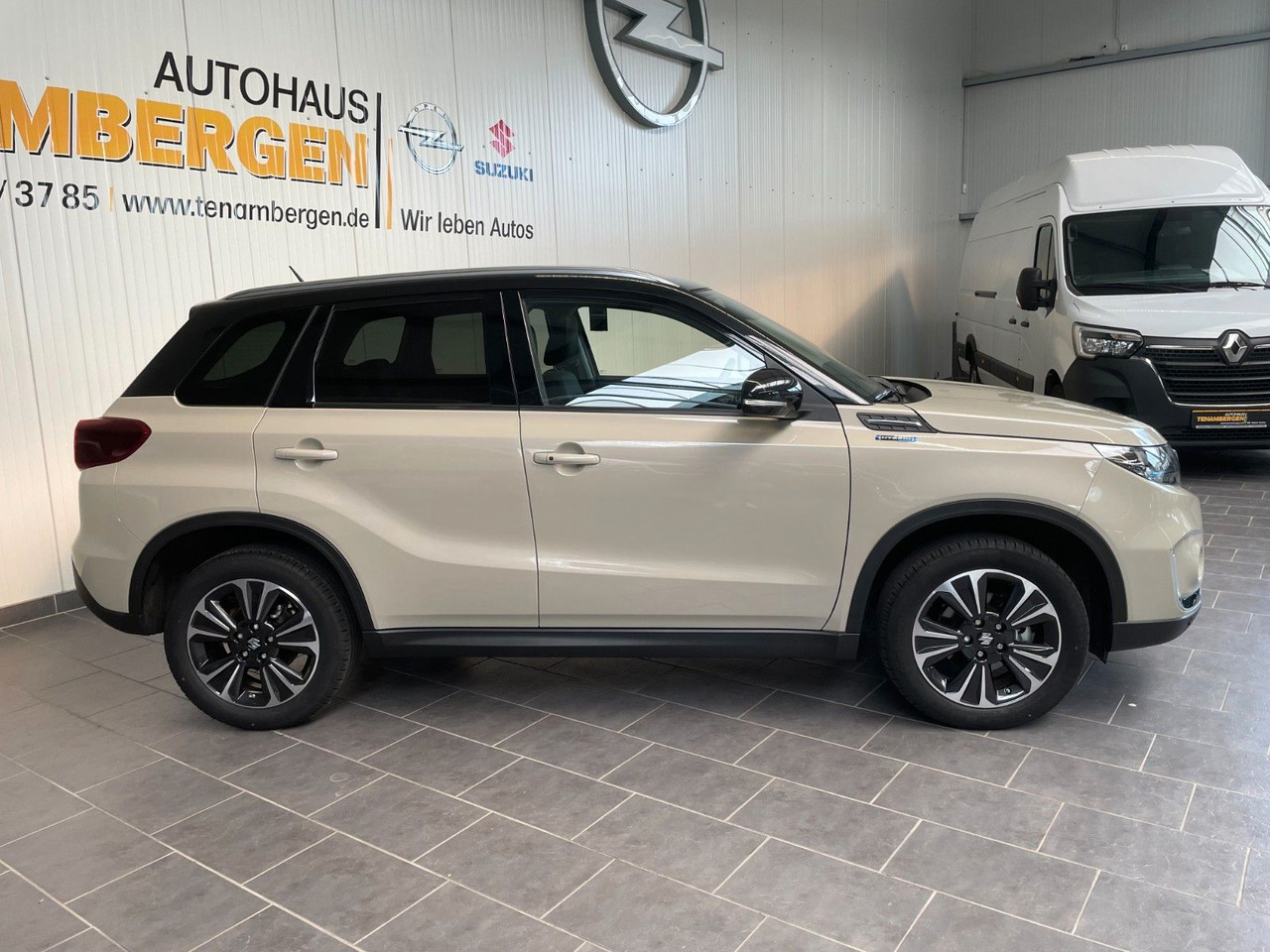 Suzuki Vitara 1.5 Mild-Hybrid Comfort+ 4x2 LED DAB+ ACC - SUV: photos 2 Suzuki Vitara 1.5 Mild-Hybrid Comfort+ 4x2 LED DAB+ ACC - SUV: photos 2