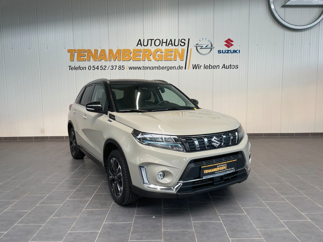 Suzuki Vitara 1.5 Mild-Hybrid Comfort+ 4x2 LED DAB+ ACC - SUV: photos 1 Suzuki Vitara 1.5 Mild-Hybrid Comfort+ 4x2 LED DAB+ ACC - SUV: photos 1