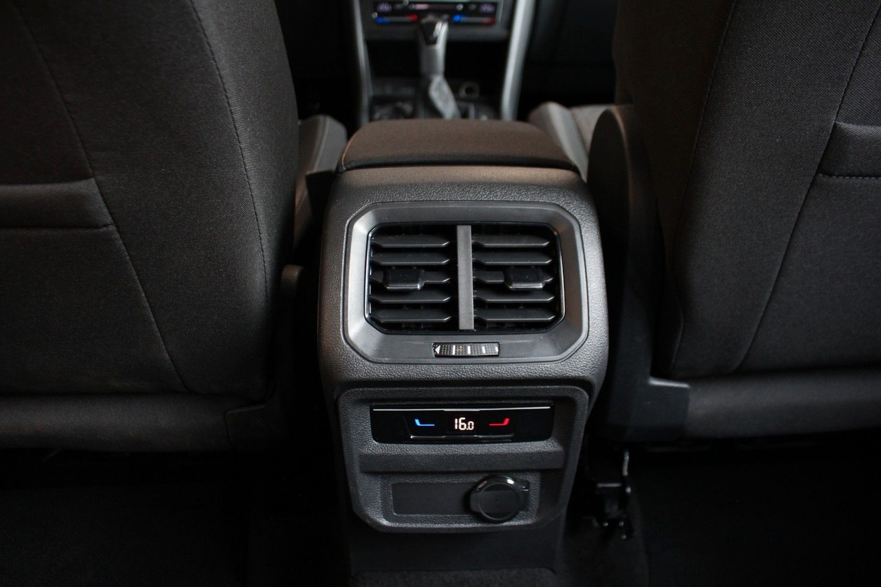 SUV Volkswagen Tiguan Life DSG LED Kamera Navi AHK ACC: photos 19