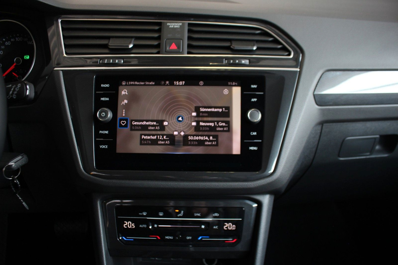 SUV Volkswagen Tiguan Life DSG LED Kamera Navi AHK ACC: photos 16