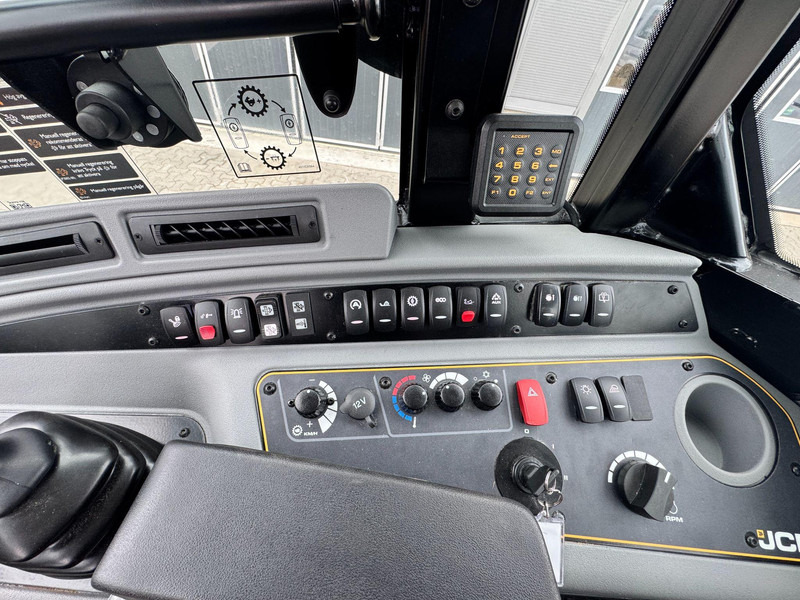 Chargeuse sur pneus neuf JCB 409 JCB 409 40km/h Nordic Edition: photos 15