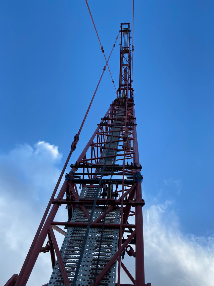 SENNEBOGEN 3300 - Grue sur chenilles: photos 3 SENNEBOGEN 3300 - Grue sur chenilles: photos 3