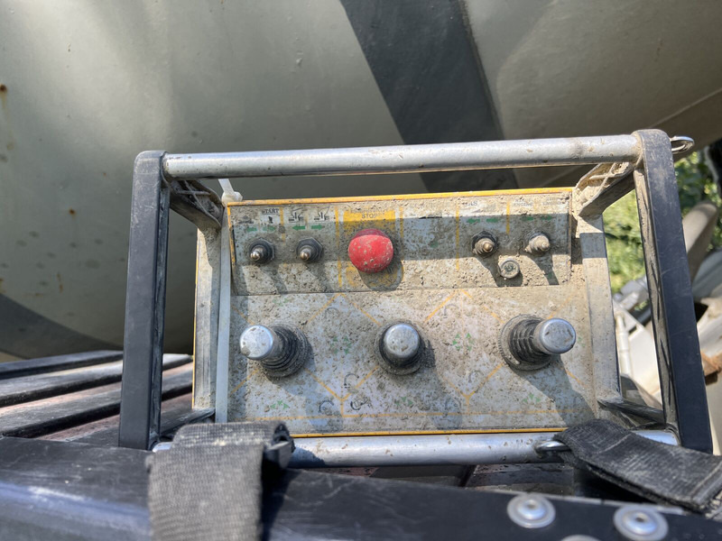 Volvo FL12 - crédit-bail Volvo FL12: photos 15