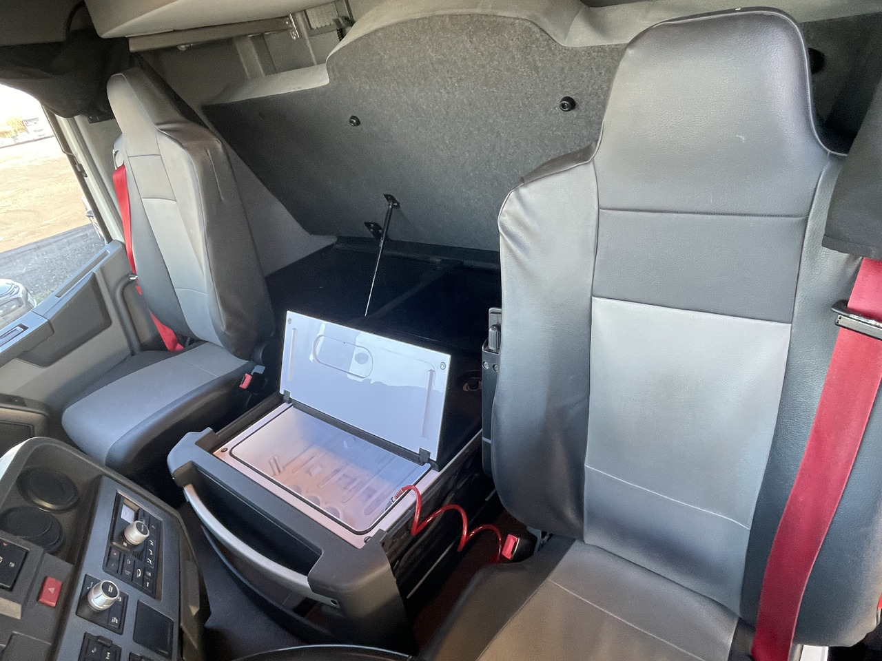 RENAULT T460 - Tracteur routier: photos 5 RENAULT T460 - Tracteur routier: photos 5