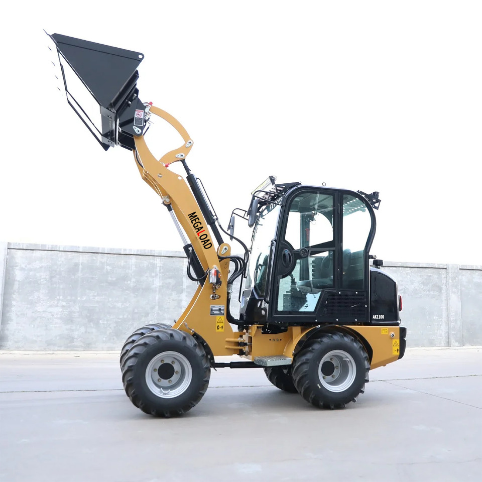 MEGALOAD AK1100 Compact Wheel Loader CE certification Kubota Engine chargeuse su AK1100 - Chargeuse sur pneus: photos 2 MEGALOAD AK1100 Compact Wheel Loader CE certification Kubota Engine chargeuse su AK1100 - Chargeuse sur pneus: photos 2