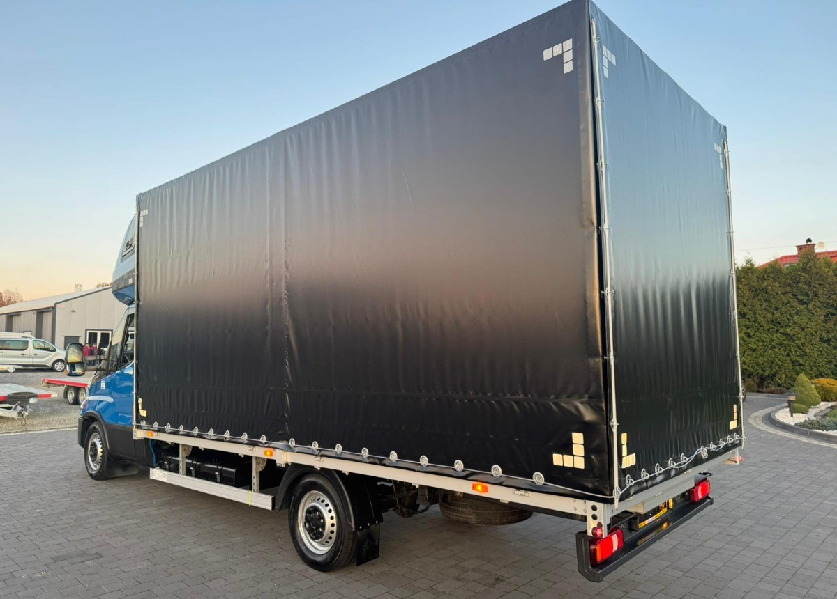 Iveco 35S18 3.0 Hi-Matic Salon Polska 30 180ps - Utilitaire plateau baché: photos 5 Iveco 35S18 3.0 Hi-Matic Salon Polska 30 180ps - Utilitaire plateau baché: photos 5