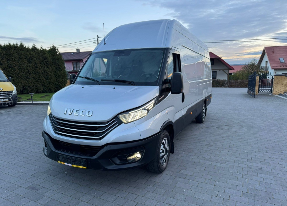 Iveco Maxi 3.0 Himatic 210ps. Salon Polska Hi-matic 210ps Ful Wypas - Fourgon utilitaire: photos 4 Iveco Maxi 3.0 Himatic 210ps. Salon Polska Hi-matic 210ps Ful Wypas - Fourgon utilitaire: photos 4