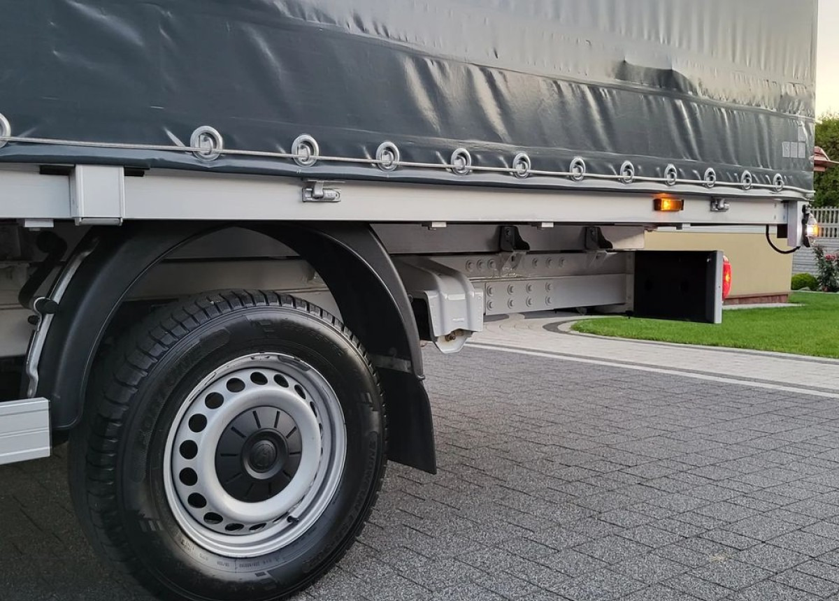 Utilitaire plateau baché Volkswagen Crafter: photos 17