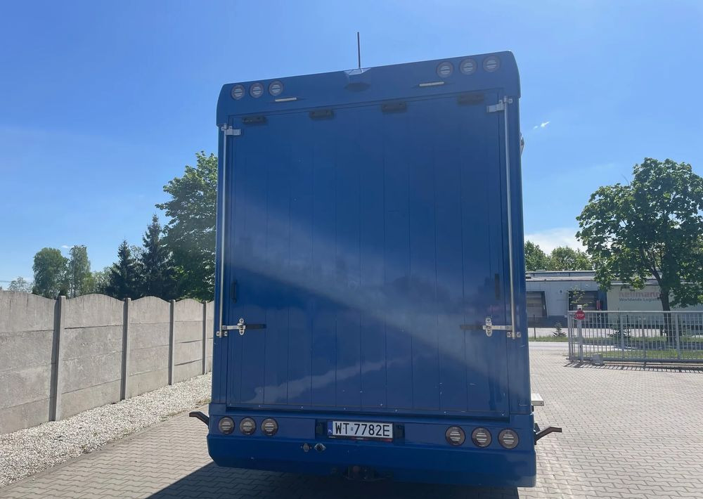 MAN TGL 12.250/ KONIOWÓZ- ROELOFSEN/ 4 KONIE/ - Camion chevaux: photos 5 MAN TGL 12.250/ KONIOWÓZ- ROELOFSEN/ 4 KONIE/ - Camion chevaux: photos 5
