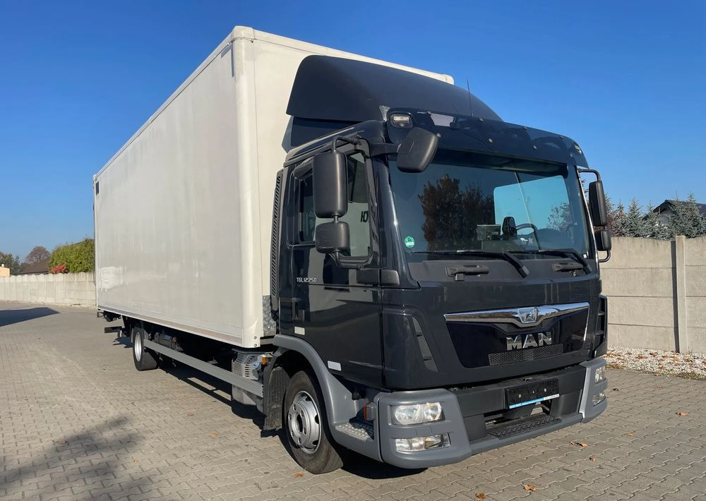 MAN TGL 12.250 - Camion fourgon: photos 3 MAN TGL 12.250 - Camion fourgon: photos 3