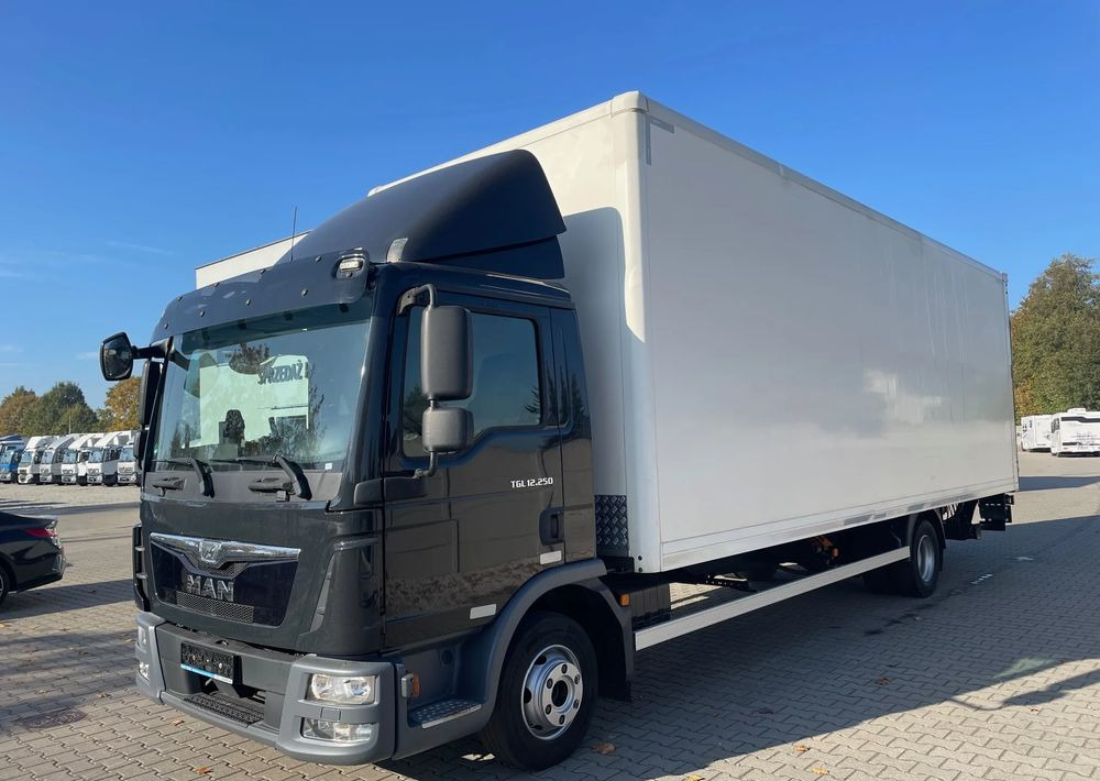 MAN TGL 12.250 - Camion fourgon: photos 2 MAN TGL 12.250 - Camion fourgon: photos 2