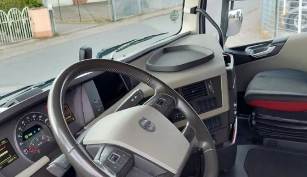 Volvo FH 460 - Tracteur routier: photos 4 Volvo FH 460 - Tracteur routier: photos 4