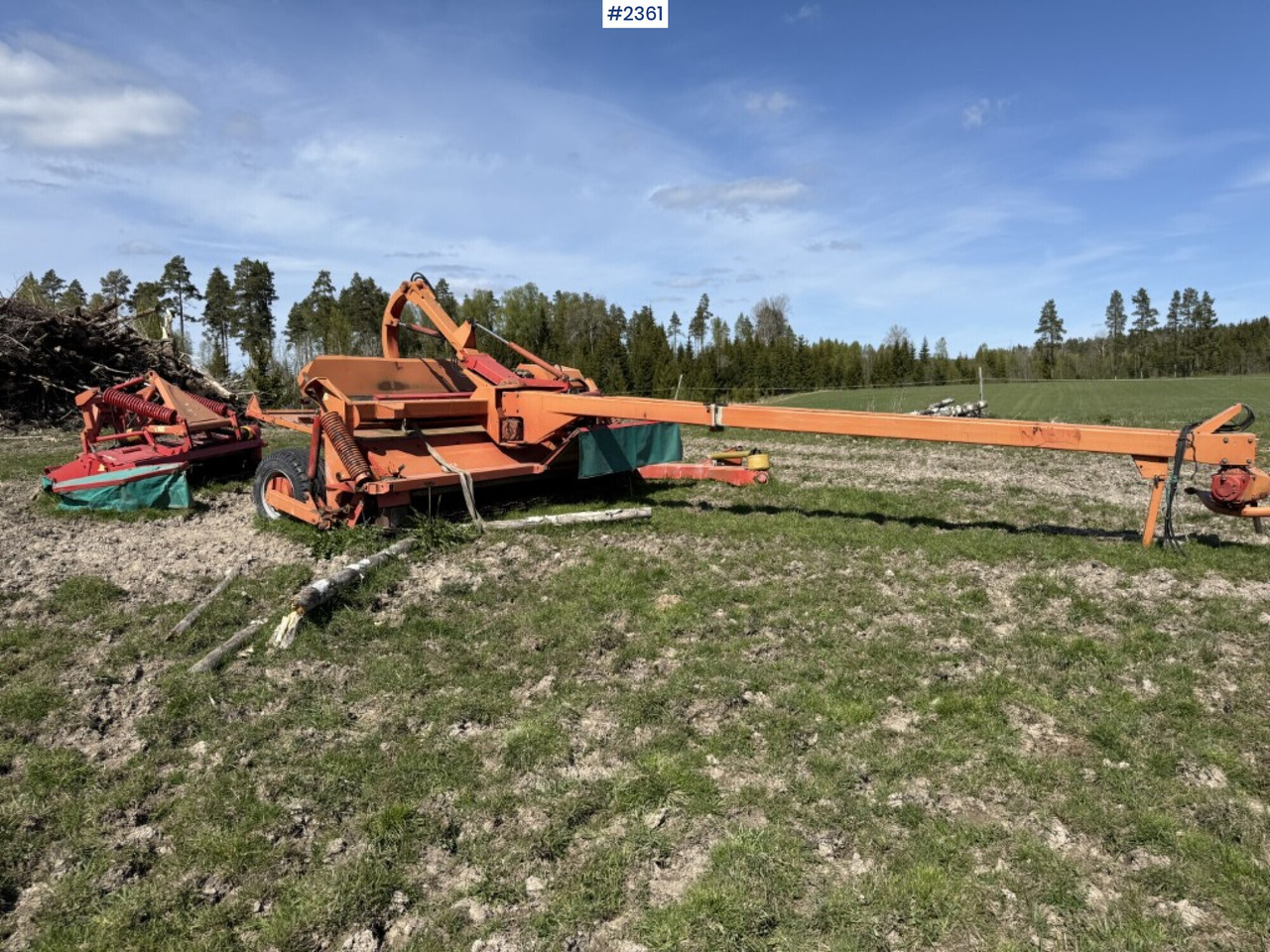 Crusher Kverneland Taarup 4040C with rake - Matériel de fenaison: photos 2 Crusher Kverneland Taarup 4040C with rake - Matériel de fenaison: photos 2