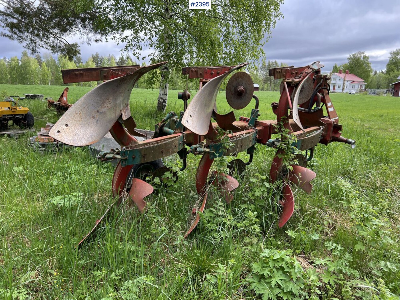 Kverneland 3-blade reversible plow - Outils du sol: photos 4 Kverneland 3-blade reversible plow - Outils du sol: photos 4