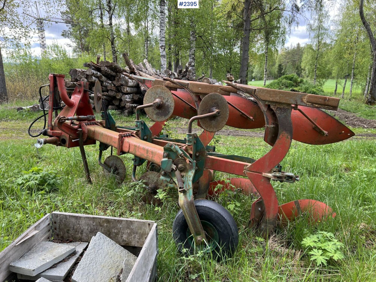 Kverneland 3-blade reversible plow - Outils du sol: photos 3 Kverneland 3-blade reversible plow - Outils du sol: photos 3