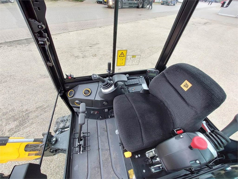 Mini pelle JCB 19C-1 PC: photos 7