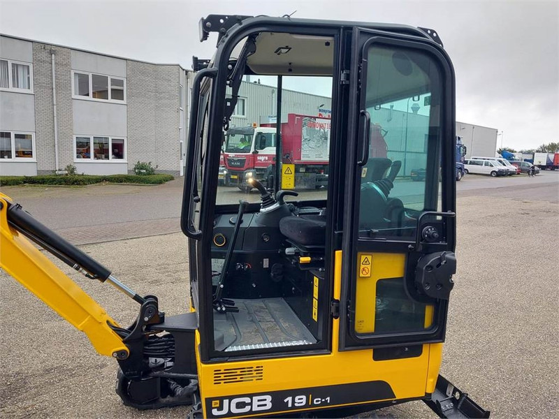 Mini pelle JCB 19C-1 PC: photos 8