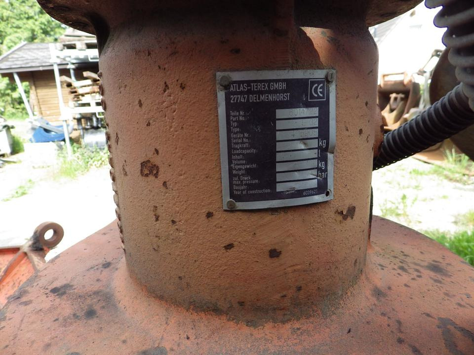 ATLAS GREIFER 600 mm + Schalensatz 800 mm mit MS10 - Benne preneuse pour Engins de chantier: photos 3 ATLAS GREIFER 600 mm + Schalensatz 800 mm mit MS10 - Benne preneuse pour Engins de chantier: photos 3