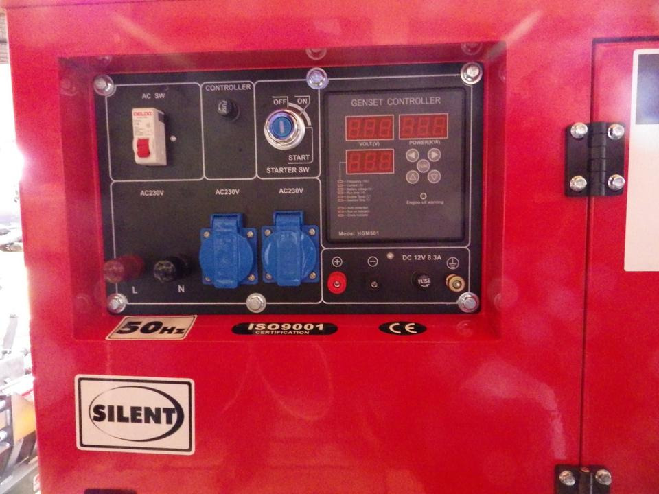 Notstrom Silent Diesel-Generator 6 KW ( €1050,00 netto ) - Groupe électrogène: photos 1 Notstrom Silent Diesel-Generator 6 KW ( €1050,00 netto ) - Groupe électrogène: photos 1