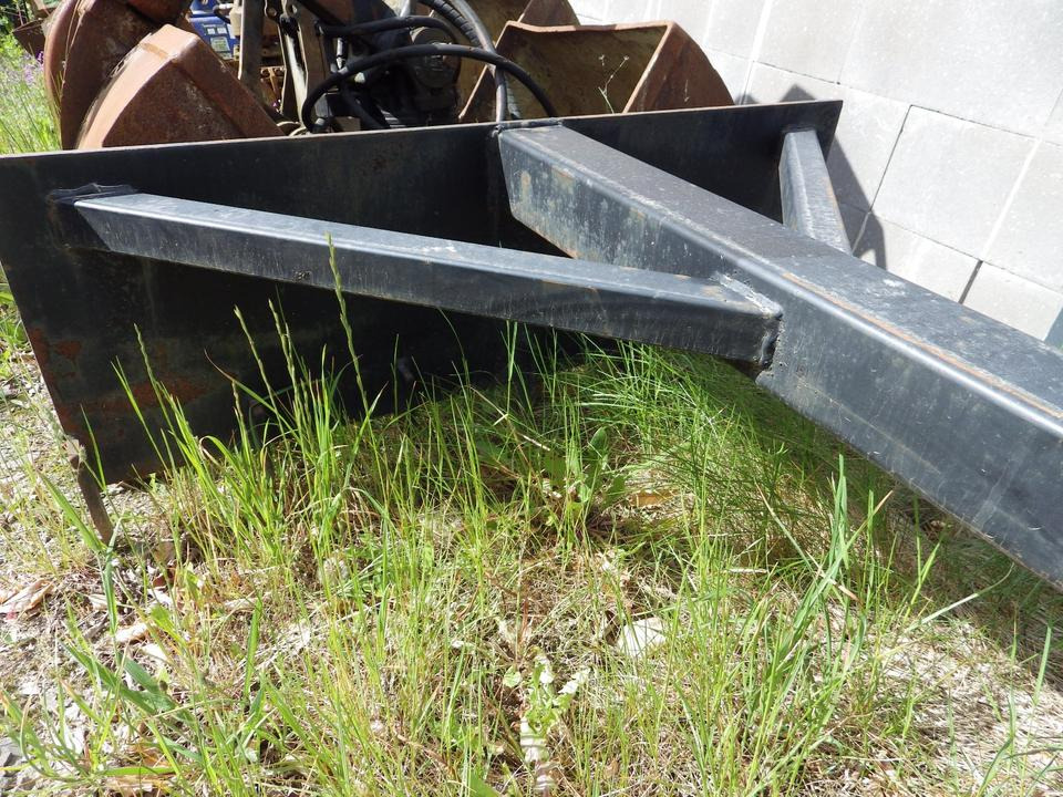 Silokamm Kornschieber Verlängerung an Volvo L30 / Cat 906 908 - Matériel d'ensilage: photos 3 Silokamm Kornschieber Verlängerung an Volvo L30 / Cat 906 908 - Matériel d'ensilage: photos 3