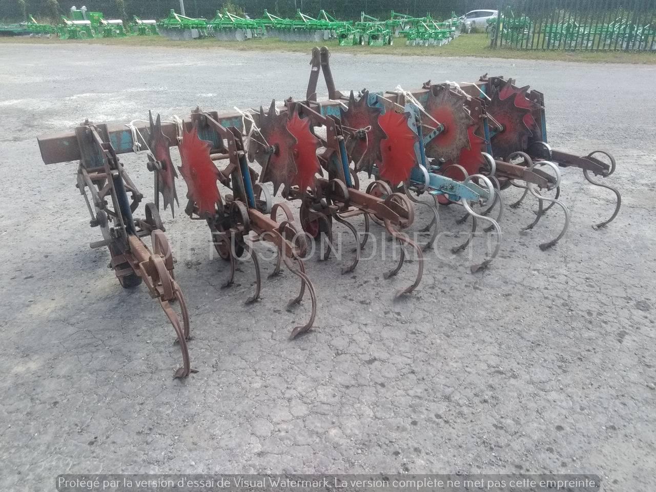 MONOSEM BINEUSE SUPER CROP - Outils du sol: photos 5 MONOSEM BINEUSE SUPER CROP - Outils du sol: photos 5